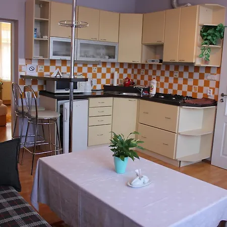 - Restaurace Duo Guest house